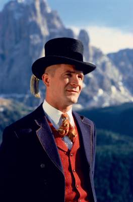 Abito tipico delle Dolomiti